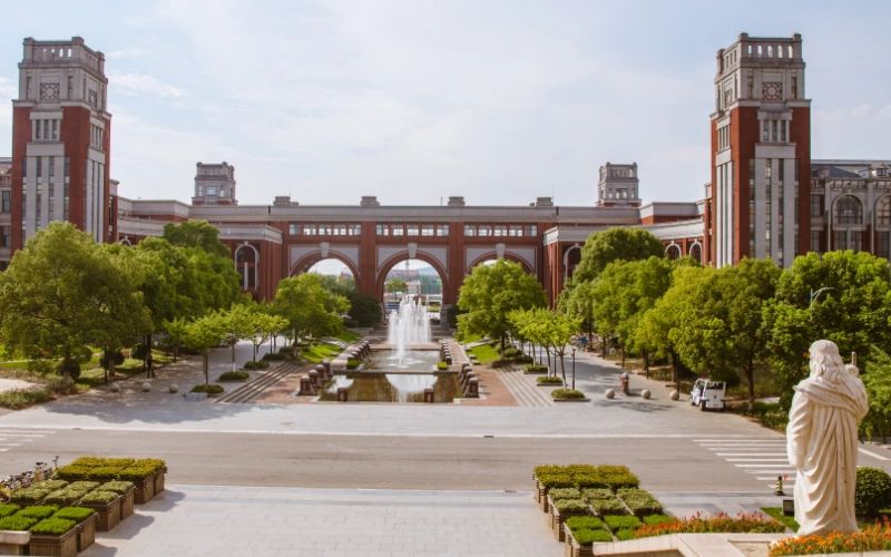 智慧型校园可视化综合管理平台 智慧型校园可视化综合管理平台由什么组成(图1)